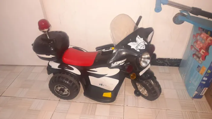 Motocicleta elétrica infantil 