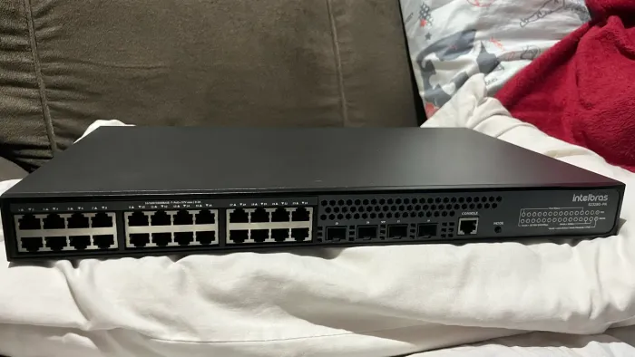 SWITCH INTELBRASS POE PRETO 24 PORTAS