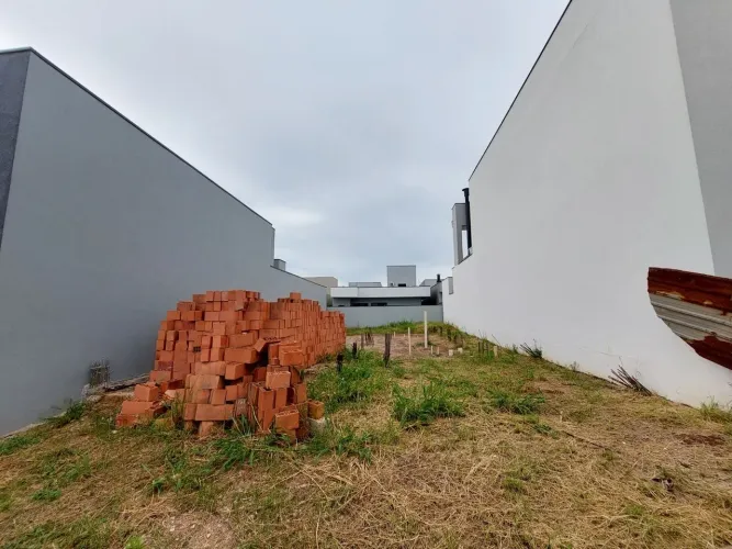 LOTE PLANO - COM PROJETO APROVADO E INICIADO - CONDOMÍNIO RESIDENCIAL CLUB PORTINARI - PAU