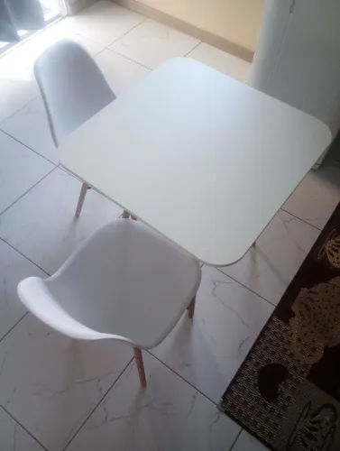Mesa 2 cadeiras cozinha