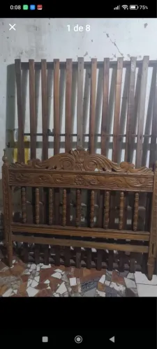 Vendo cama antiga de madeira