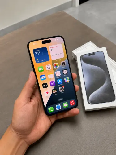 iPhone 15 Pro Max 256GB Azul Titânio | 87% Bateria | Primeiro Dono | Sem Marcas