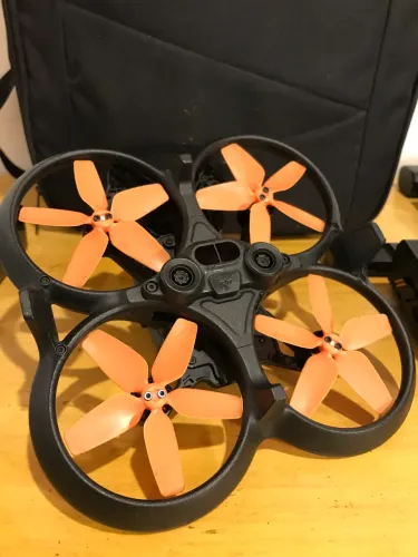 Drone Avata + 2 controles + óculos FPV + acessórios