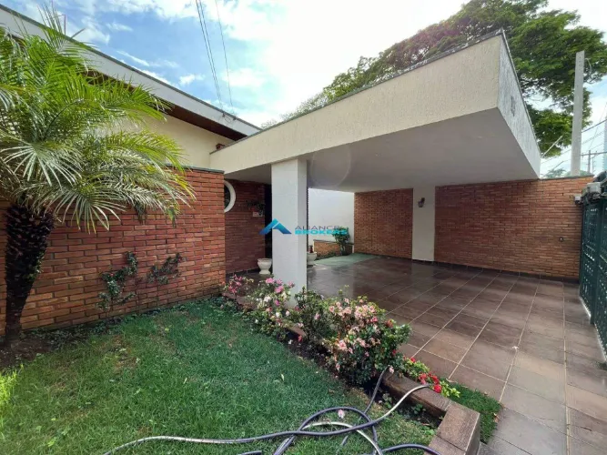 Casa para Locação C/ 4 Quartos, 4 vagas, Bairro Vila Virginia, Próximo da Av 9 de Julho.