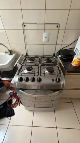Fogão e forno 4 bocas