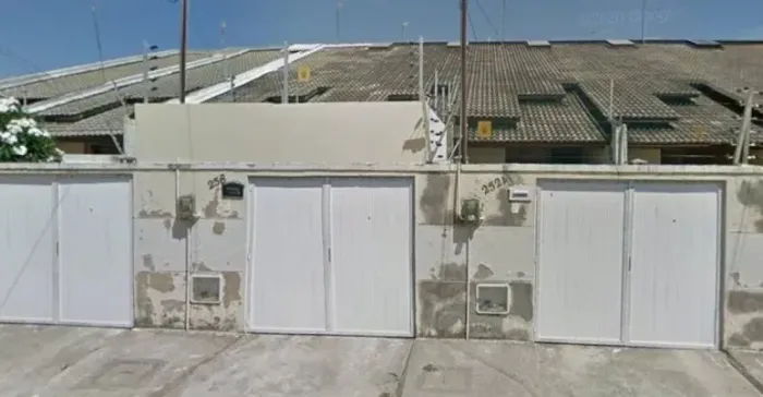 REPASSE DE CASA NA PAVUNA - AO LADO DA ROTATORIA