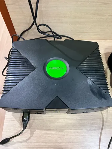 Xbox Clássico Desbloqueado + 2tb hd + 4 controles Originais