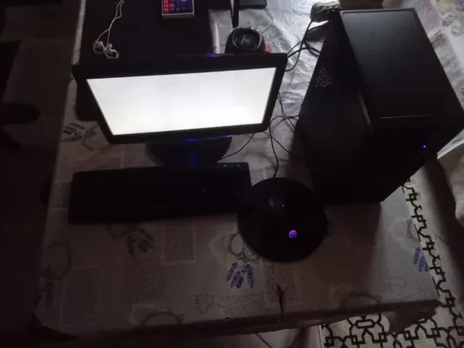 PC Completo para Escritório e Estudos | Monitor + Teclado + Mouse | R$ 499