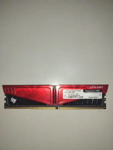 Memória RAM T-Force Vulcan 8GB DDR4 3000MHz CL16