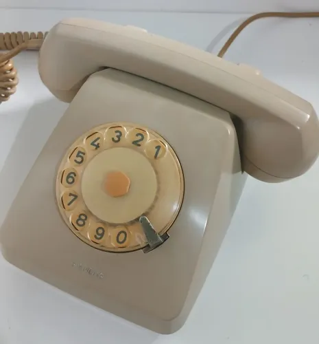 Telefone Antigo De Disco Siemens BEGE Relíquia Vintage / Retrô anos 70
