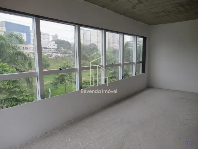Sala Comercial à Venda em Santo André-SP na Vila Assunção: 1 Vaga de Garagem, 74,65m² de Á
