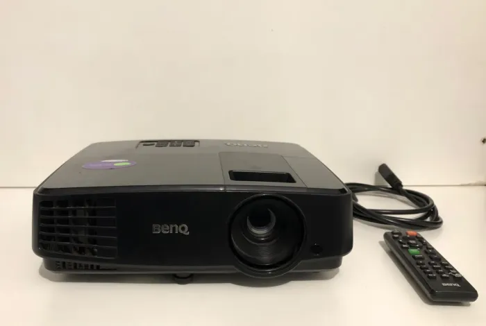 Projetor Benq funcionando