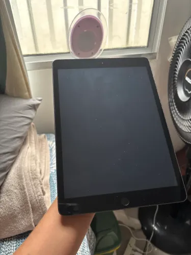 Vendo iPad 8ª geração - 32GB (usado)