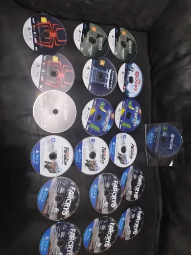 Lote 26 jogos de PS5 , PS4 e X Box 360 Aceitamos OLX PAY