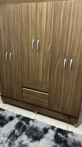Guarda roupa solteiro cor marrom 6 portas e 2 gavetas