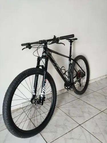 Bicicleta firt athymus t.19 MTB