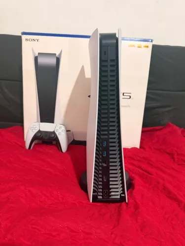 PlayStation 5 com leitor, impecável, nota fiscal
