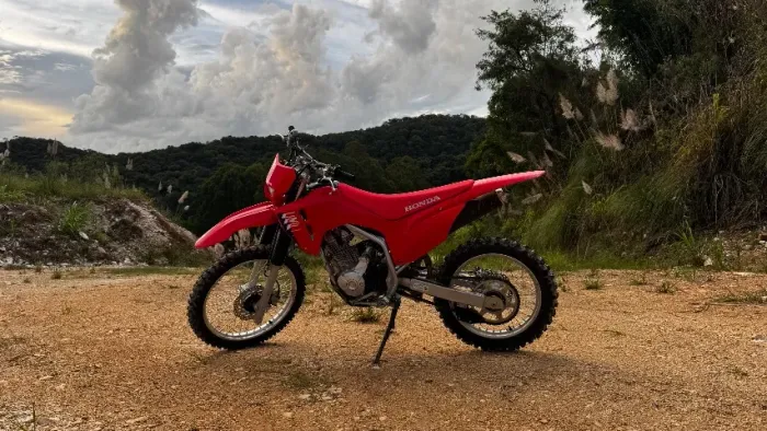 Crf 300f pouco usada, troca de óleo e filtro trocandos.
