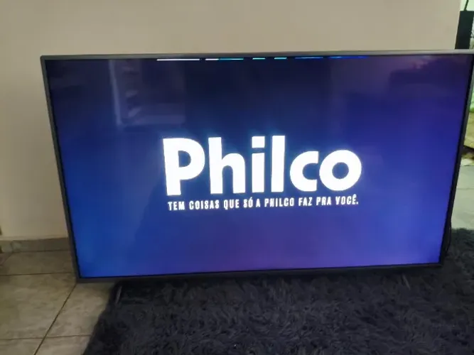TV Philco 55 polegadas com detalhe