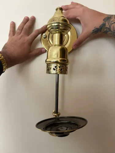 Arandela de parede vintage da marca Erisma, peça antiga 