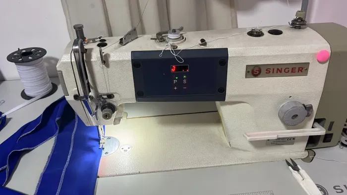 Reta Direct Drive Singer