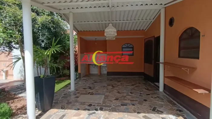 CASA 300m², COM 2 QUARTOS - PARA LOCAÇÃO NA VILA AUGUSTA