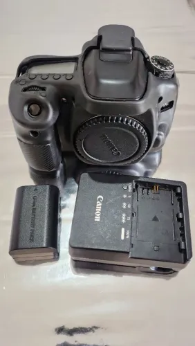 Camera fotográfica 80D