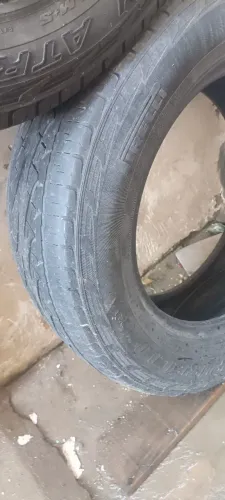 2 Peneus Pirelle 1/2 vida em ótimo estado
