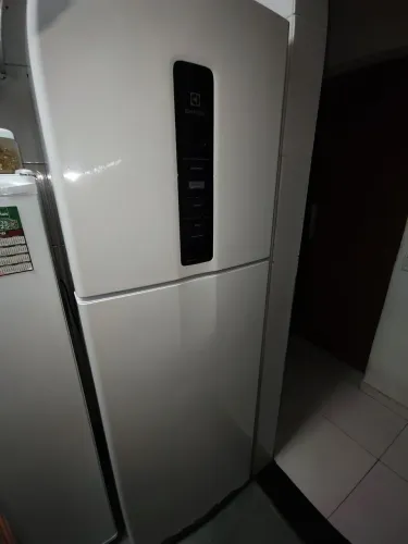 Geladeira Electrolux Frost Free Inverter 410L