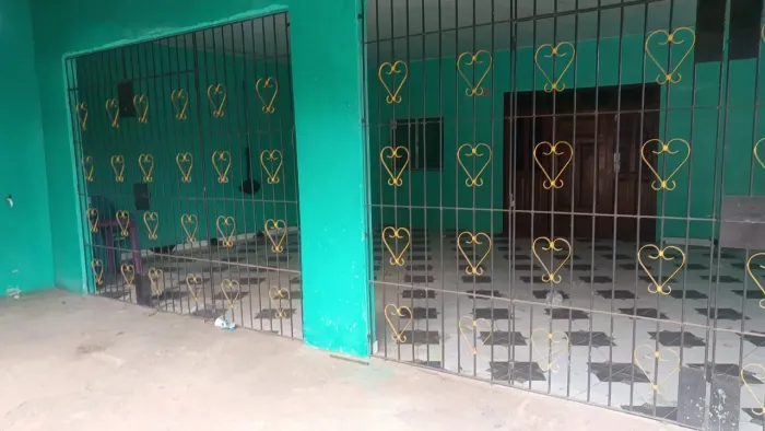 CASA AMPLA NA ALÇA VIÁRIA À VENDA - KM 40 - ACARÁ - 4 SUITES