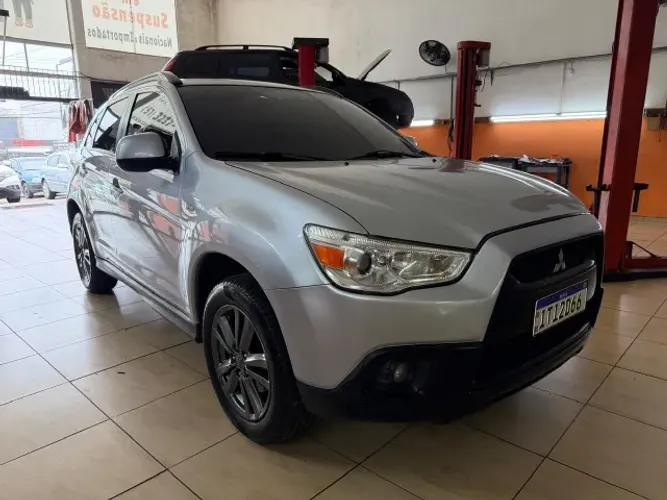 Mitsubishi ASX 2.0 16V 160cv Aut. 2012