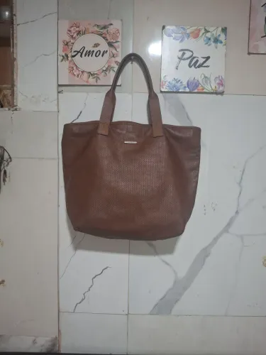 Vendo bolsa toda em couro