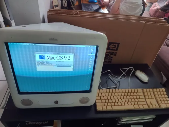 Apple eMac G4