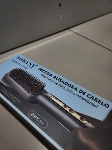 Escova Alisadora de Cabelo NOVA