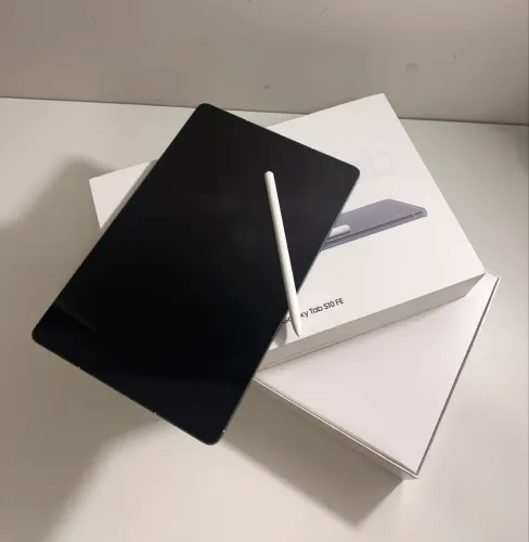Tablet Samsung Galaxy Tab S10 FE com Capa e Caneta S Pen 8GB RAM 128GB 10,9 polegadas