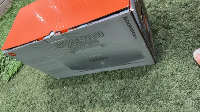 Bombox 4 lacrada 