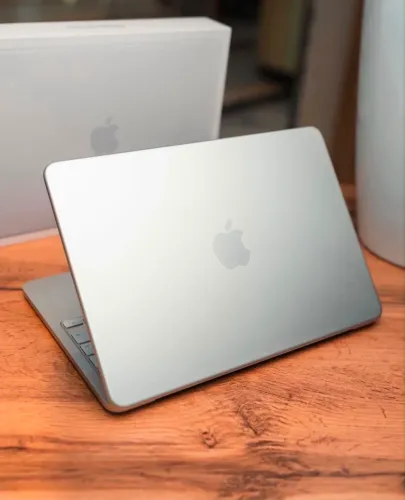 MacBook Neo 8/256GB 13pol.Cor: Silver LACRADO