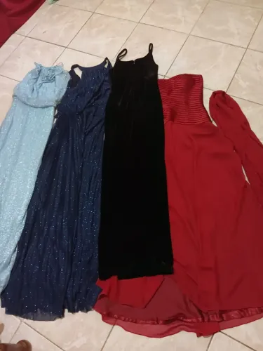Lotes de 4 vestidos casamento/madrinha
