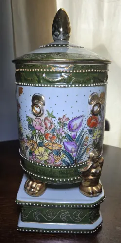 Potiche / Vaso de Porcelana Chinesa Vintage - Floral Pintado à Mão, Pés de Leão e Alças Do