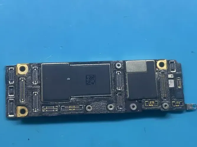 Placa ORIGINAL IPHONE 11 - BLOQUEADA/FUNCIONANDO
