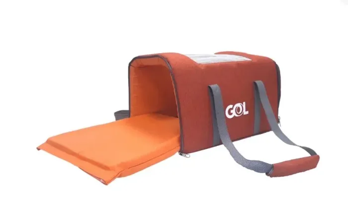 Bolsa de transporte para cães e gatos de até 10 quilos usada apenas 2 vezes