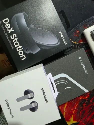 Galaxy s26 ultra + galaxy buds 4 + dex station