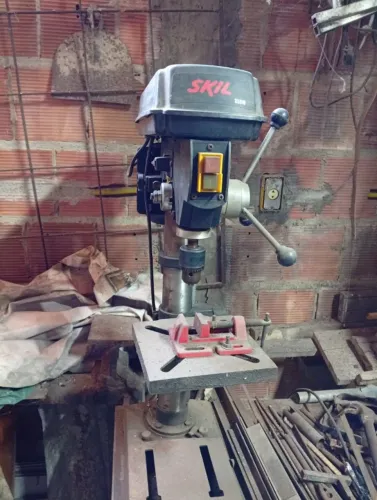 Furadeira de bancada SKIL 350W
