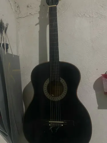 Violão de nylon em ótimo estado