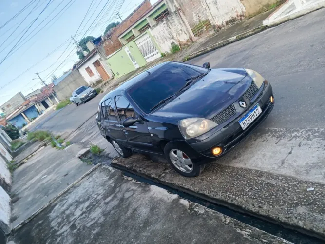 Renault Clio Sed.rt/privil.1.0/1.0 Hi-pow.16v 4P 2005