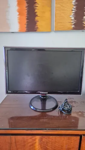 Monitor/TV Samsung LT22A550 22"<br>Monitor/TV Samsung 22" modelo LT22A550.