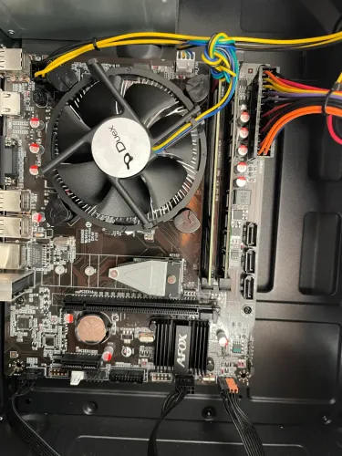 CPU,MOUSE E TECLADO.