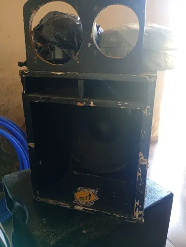 Vendo ou troco por caixote de 10