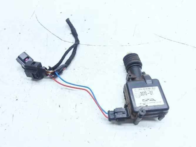 Motor Trava Tampa Traseira Vw Fusca Tsi 2.0 2013