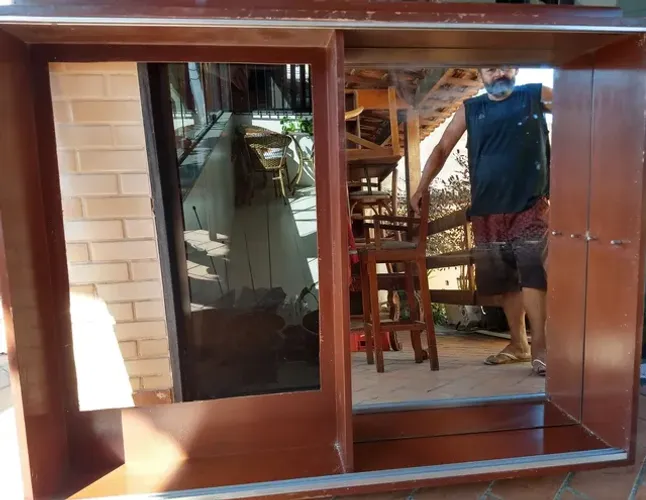 Armário Estante Vitrine com Vidro Madeira 